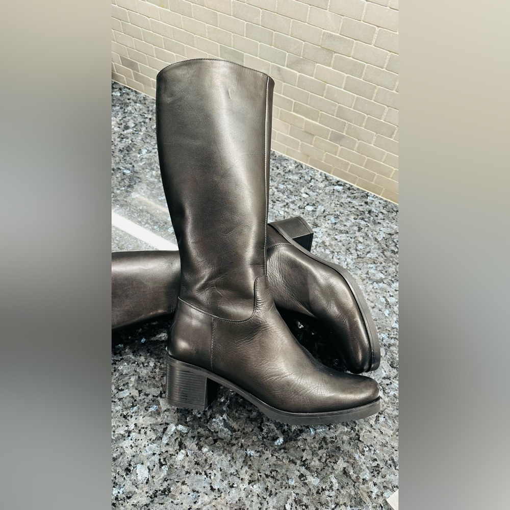 Black Leather Knee-High Platform Boots | EU 41 (US 9.5-10) | 2” Heel